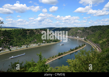 Vista da Loreley a San Goarshausen e il fiume Reno, Valle del Reno, Renania-Palatinato, Germania, Europa Foto Stock