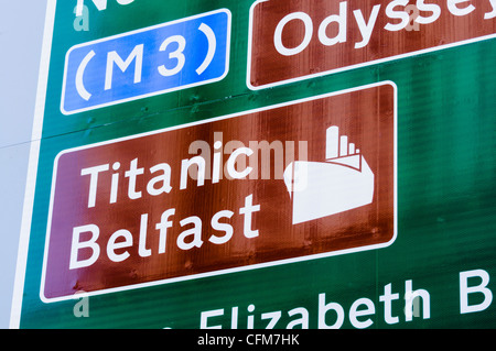 Titanic Belfast road sign Foto Stock