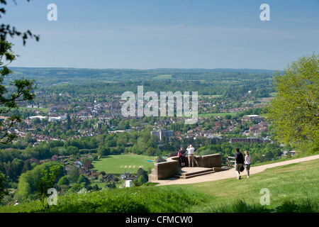 Vista di Dorking da Box Hill view point, Surrey Hills, North Downs, Surrey, England, Regno Unito, Europa Foto Stock