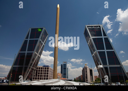 Torri Kio in Castilla square, Madrid, Spagna Foto Stock