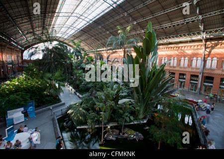 La stazione ferroviaria di Atocha, Madrid, Spagna Foto Stock