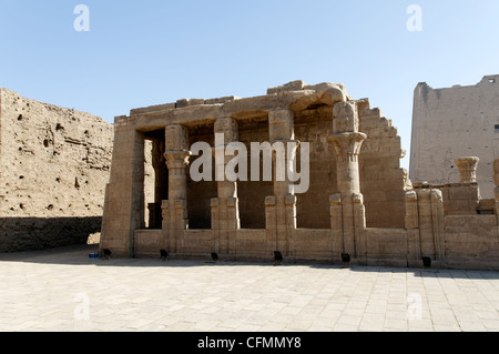 Edfu. L'Egitto. L'Africa. La nascita greco-romano House presso il Tempio di Horus. Foto Stock