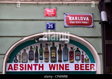 Negozio di liquori a Praga, Repubblica Ceca Foto Stock