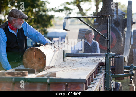 Alimentato a vapore segheria presentano a Mannington Hall Foto Stock