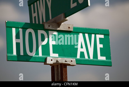 A sud della città di Sioux, Nebraska - strada segno di speranza Avenue. Foto Stock