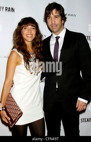 File foto SCHWIMMER per essere un papà ex amici star David Schwimmer si sta preparando per un grande 2011 - lui è destinata a diventare un padre. L'attore e la sua nuova moglie Zoe Buckman si aspettano il loro primo figlio insieme. Schwimmer wed il fotografo in un secr Foto Stock