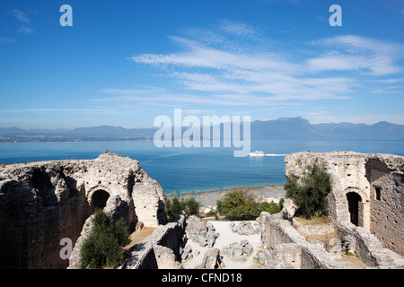 Il Catullo Villa (Grotte di Catullo), il Lago di Garda, Italia, Europa Foto Stock