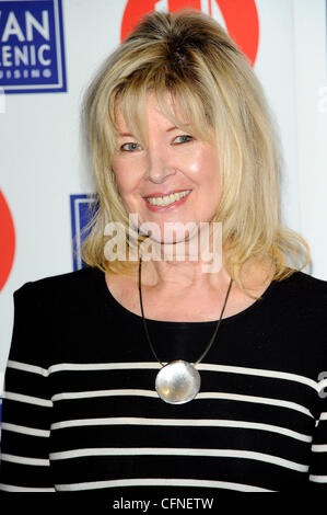 Julia Somerville "Oldie of the Year Awards 2011" al Simpson nel filamento di Londra - Inghilterra - 10.02.11 Foto Stock