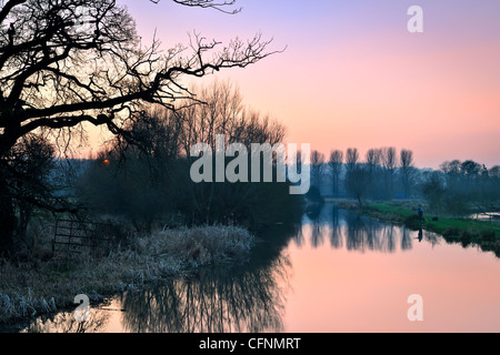 Crepuscolo Britford Foto Stock