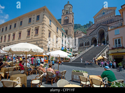Cattedrale di Sant'Andrea, Duomo di Amalfi, Piazza Flavio Gioia, villaggio Amalfi, sito Patrimonio Mondiale dell'Unesco, Campania, Italia, mare Mediterraneo, Europa Foto Stock