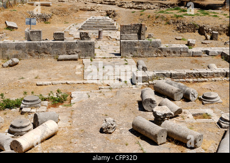 Gortyn. Creta. La Grecia. Vista del spaventare i resti del Tempio di Apollo Pythian che era il più sacro santuario in Gortyn e Foto Stock