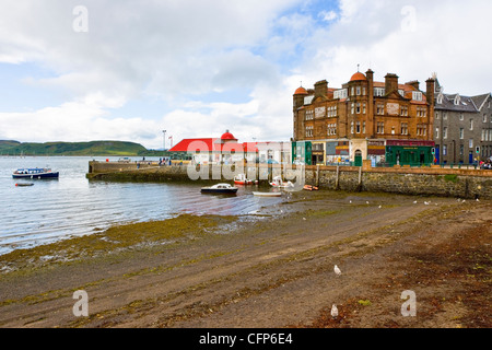 Il North Pier e The Columba Hotel a Oban sulla costa ovest della Scozia Foto Stock