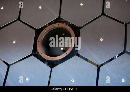 Cosmic Ray riflettente rivelatori di fluorescenza array mirror osservatorio scientifico di apparecchiature elettroniche. Foto Stock