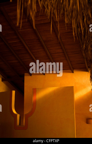 La lobby dell'Hotel Cala Luna in Playa Tamarindo, Costa Rica. Foto Stock