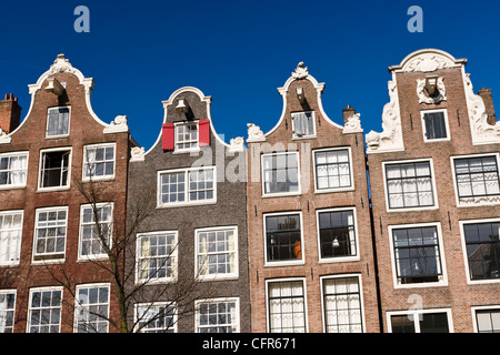 Timpano olandese case lungo Brouwersgracht canal, Amsterdam, Paesi Bassi. Foto Stock