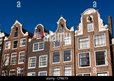 Timpano olandese case lungo Brouwersgracht canal, Amsterdam, Paesi Bassi. Foto Stock