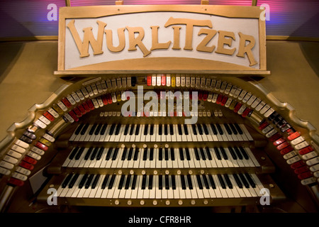 Teatro Wurlitzer organo a canne nella sala da concerto presso il museo musicale; musical / musica musei. Brentford. Regno Unito. Foto Stock