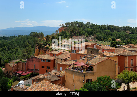 Il colore ocra comune di Rossiglione, Parc Naturel Regional du Luberon, Vaucluse Provence, Francia Foto Stock