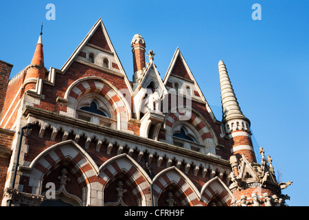 Ornati in cotto su Fawcett Street Sunderland Inghilterra Foto Stock