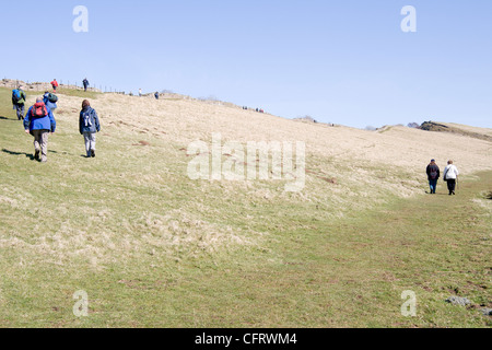 Escursionisti a piedi lungo il vallo di Adriano - Inghilterra Foto Stock