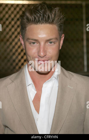 Apr 27, 2006; Century City, CA, Stati Uniti d'America; attore LANE GARRISON arriva alla fine della stagione di festa di screening per la FOX hit show televisivo "Prison Break". Credito: Foto di Marianna giorno Massey/ZUMA premere. (©) Copyright 2006 by Marianna giorno Massey Foto Stock