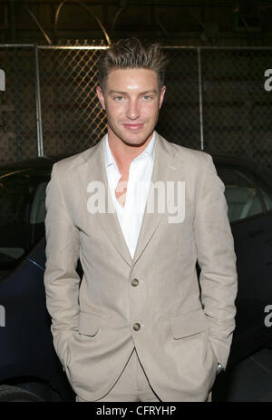 Apr 27, 2006; Century City, CA, Stati Uniti d'America; attore LANE GARRISON arriva alla fine della stagione di festa di screening per la FOX hit show televisivo "Prison Break". Credito: Foto di Marianna giorno Massey/ZUMA premere. (©) Copyright 2006 by Marianna giorno Massey Foto Stock