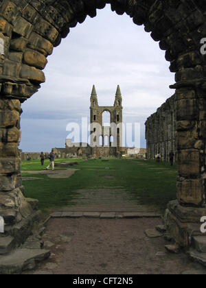 Dic 05, 2006; Andrews, Scozia, UK; intitolata a Sant'Andrea Apostolo, il Royal Burgh di St Andrews è una città sulla costa orientale di Fife, Scozia, e la casa del golf. Ha una popolazione di circa 18 000, e sorge sulla costa del Mare del Nord tra Edimburgo e Dundee. Essa è la casa di Scotlan Foto Stock