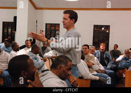 Il Sen. Sam Brownback (R-Kansas) annunciando la sua domanda presidenziale di oggi. Jan 6 2007. Un forte sostenitore della riforma carceraria, egli visite louisana prigione di stato in Angola, LA a parlare con i detenuti 12/06 ©2006 Robin Nelson Foto Stock