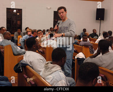 Il Sen. Sam Brownback (R-Kansas) annunciando la sua domanda presidenziale di oggi. Jan 6 2007. Un forte sostenitore della riforma carceraria, egli visite louisana prigione di stato in Angola, LA a parlare con i detenuti 12/06 ©2006 Robin Nelson Foto Stock