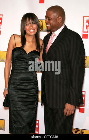 Jan 12, 2007; Hollywood, CA, Stati Uniti d'America; Forest Whitaker e moglie KEISHA alla dodicesima edizione critica Choice Awards tenutosi presso la Santa Monica Civic Auditorium. Credito: Foto di Lisa O'Connor/ZUMA premere. (©) Copyright 2007 da Lisa O'Connor Foto Stock