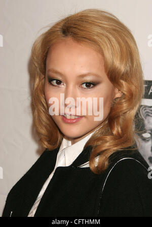 Jan 14, 2007; Hollywood, California, Stati Uniti d'America; attrice RINKO KIKUCHI presso il Bafta/la Premiazione della Stagione Tea Party tenuto presso il Four Seasons Hotel. Credito: Foto di Paul Fenton/ZUMA premere. (©) Copyright 2007 by Paolo Fenton Foto Stock