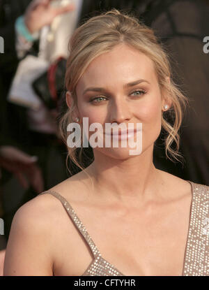 Jan 28, 2007; Hollywood, California, Stati Uniti d'America; attrice Diane Kruger al tredicesimo annuale di SAG Awards tenutosi presso lo Shrine Auditorium di Los Angeles di credito obbligatorio: Foto di Paul Fenton/ZUMA premere. (©) Copyright 2007 by Paolo Fenton Foto Stock