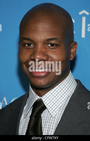 Feb 10, 2007; Beverly Hills, CA, Stati Uniti d'America; attore LEONARD ROBERTS durante gli arrivi presso la trentottesima NAACP Image Awards Nominee pranzo presso il Beverly Hills Hotel di Beverly Hills, CA. Credito: foto di Jerome Ware/ZUMA premere. (©) Copyright 2007 da Girolamo Ware Foto Stock