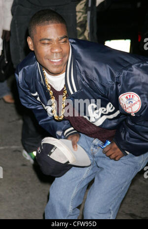 Feb 12, 2007; New York, NY, STATI UNITI D'AMERICA; attore Tracy Morgan pone per le foto al suo aspetto su 'Late Show con David Letterman" tenutasi presso la Ed Sullivan Theater. Credito: Foto di Nancy Kaszerman/ZUMA premere. (©) Copyright 2006 by Nancy Kaszerman Foto Stock