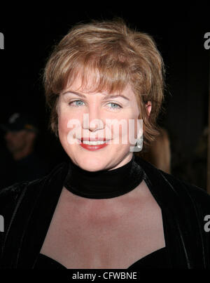 Feb 18, 2007; Los Angeles, CA, Stati Uniti d'America; JULIA SWEENEY arrivando al 57th annuale di Ace Eddie Awards, onorando regista Quentin Tarantino, svoltasi presso il Beverly Hilton Hotel di Beverly Hills. Credito: Foto di Camilla Zenz/ZUMA premere. (©) Copyright 2007 by Camilla Zenz Foto Stock