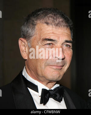 Feb 18, 2007; Los Angeles, CA, Stati Uniti d'America; ROBERT FORSTER che arrivano al 57th annuale di Ace Eddie Awards, onorando regista Quentin Tarantino, svoltasi presso il Beverly Hilton Hotel di Beverly Hills. Credito: Foto di Camilla Zenz/ZUMA premere. (©) Copyright 2007 by Camilla Zenz Foto Stock