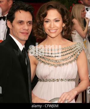 Feb 25, 2007 - Los Angeles, CA, Stati Uniti d'America - Gli Oscar 2007: Jennifer Lopez e Marc Anthony arrivando al 79th annuale di Academy Awards tenutosi presso il Kodak Theatre di Los Angeles. (Credito Immagine: © Lisa O'Connor/ZUMA Press) Foto Stock