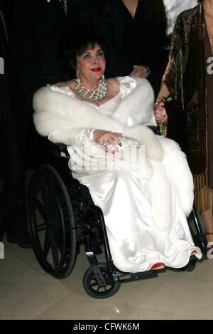 Febbraio 28, 2007 - Hollywood, California, Stati Uniti - K51961EG.Elizabeth Taylor 75TH DIAMOND FESTA DI COMPLEANNO AL RITZ CARLTON HOTEL, Las Vegas, nanovolt 02-27-2007. - 2007.Elizabeth Taylor(Immagine di credito: Â© Ed Geller/Globe foto/ZUMAPRESS.com) Foto Stock