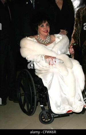 Febbraio 28, 2007 - Hollywood, California, Stati Uniti - K51961EG.Elizabeth Taylor 75TH DIAMOND FESTA DI COMPLEANNO AL RITZ CARLTON HOTEL, Las Vegas, nanovolt 02-27-2007. - 2007.Elizabeth Taylor(Immagine di credito: Â© Ed Geller/Globe foto/ZUMAPRESS.com) Foto Stock