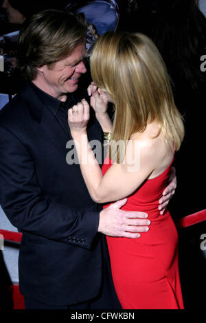 (C)Stargaze Media Foto Foto di Scott Weiner William H Macy & moglie Felicity Huffman che stelle nel suo ultimo film Wild Hogs assiste la premiere per detenuti presso El Capitian Theatre di Hollywood California,2/27/07. Foto Stock