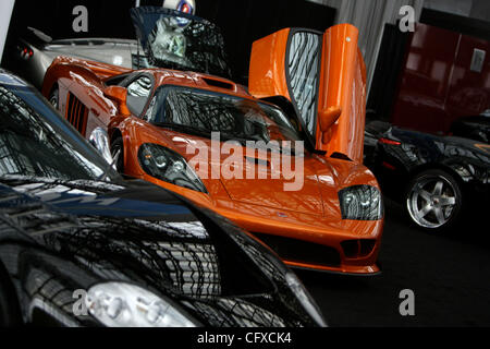 Il 2007 NYIAS è tornato per il Jacob Javits Convention Center a partire dal 6 Aprile - 15th, 2007 e ci sono alcune delle novità più automobili e camion mai visto il tutto sotto un unico tetto. Il che significa più anteprime non ufficiali, più nuovo di zecca '07 e '08 i modelli di produzione e di più veicoli concept che mai. Foto Stock