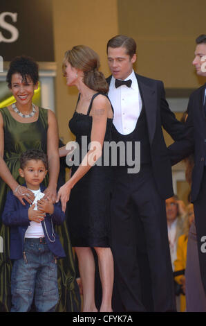 Michael Winterbottom, Mariane Pearl, Angelina Jolie e Brad Pitt alla 2007 Cannes Film Festival per 'A Mighty Heart' Premiere. Foto Stock