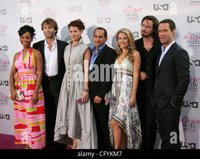 22 maggio 2007 - Hollywood, CA, Stati Uniti d'America - Il cast in arrivo presso la rete usa premiere di "il motorino di avviamento moglie" tenutasi presso il Pacific Design Center. (Credito Immagine: © Camilla Zenz/ZUMA Press) Foto Stock