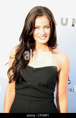 Jun 02, 2007 - Los Angeles, CA, Stati Uniti d'America - DAYANARA TORRES arrivando al sesto convegno annuale Chrysalis Butterfly Ball, tenutasi in una tenuta privata home in Mandeville Canyon. (Credito Immagine: © Camilla Zenz/ZUMA Press) Foto Stock