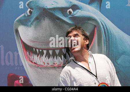 Jun 10, 2007 - Anaheim, California, Stati Uniti d'America - Attore Craig Ferguson alla ricerca di Nemo viaggio sottomarino apertura a Disneyland Park. (Credito Immagine: © Lisa O'Connor/ZUMA Press) Foto Stock