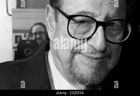 Giugno 11, 2007 - Miami, Florida, Stati Uniti d'America - Arnold Newman fotografato in Miami, Forida. (Credito Immagine: © David Jacobs/ZUMA Press) Foto Stock