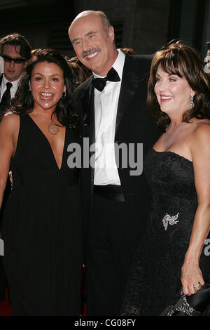 © 2007 Jerome Ware/Zuma premere RACHEL RAY, DR. PHIL MCGRAW E ROBIN MCGRAW durante gli arrivi al 34mo giorno annuale Emmy Awards tenutosi presso il Kodak Theatre di Hollywood, CA. Venerdì, 15 giugno 2007 il Kodak Theatre Hollywood, CA Foto Stock