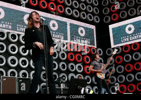 Riprendendo la domenica con esecuzione a Giant's Stadium durante il Live Earth il 7 luglio 2007. Adam Lazzara : vocals Fred Mascherino - chitarra Foto Stock