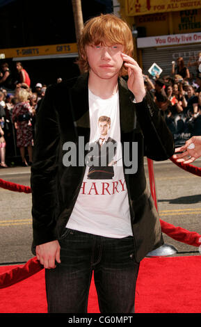 Lug 8,2007; Hollywood, California, Stati Uniti d'America; attore Rupert Grint al "Harry Potter e l'Ordine della Fenice' LA Premiere detenute al Mann Chinese Theater. Credito: Foto di Lisa O'Connor/ZUMA premere. (©) Copyright 2007 da Lisa O'Connor Foto Stock