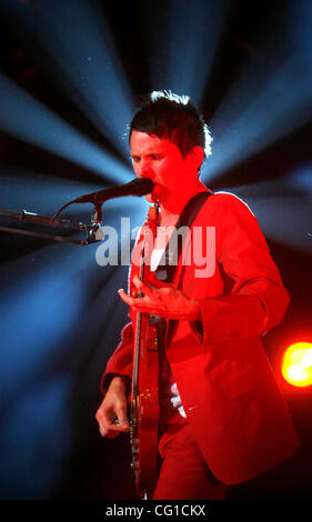 Aug 06, 2007 - New York, NY, STATI UNITI D'AMERICA - band britannica MUSE performing live in concerto presso il Madison Square Garden. (Credito Immagine: © Aviv piccole/ZUMA Press) Foto Stock